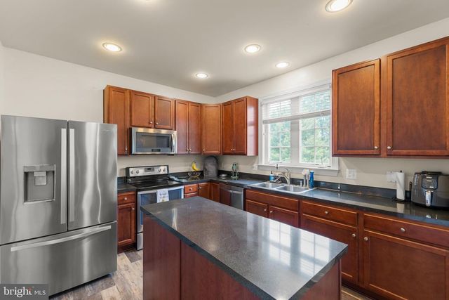 389 HUGHS RD, Charles Town, WV 25414