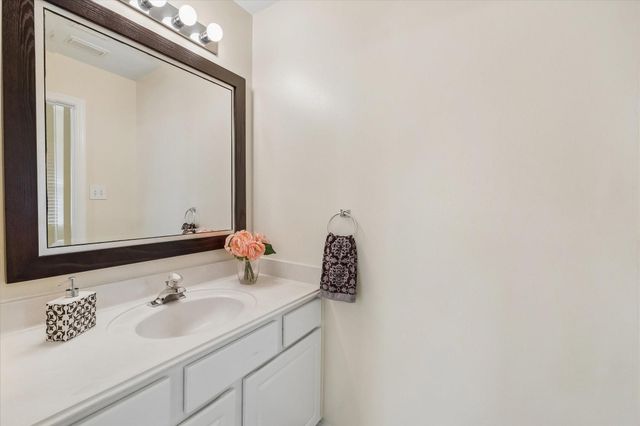 1115 Mulberry Lane, Bellaire, TX 77401