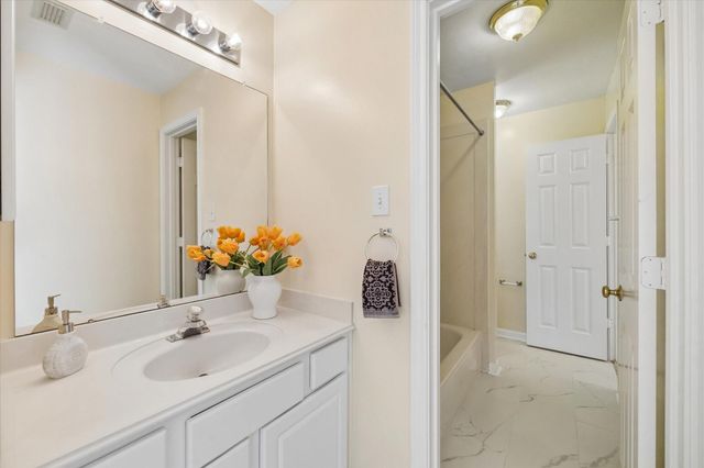 1115 Mulberry Lane, Bellaire, TX 77401