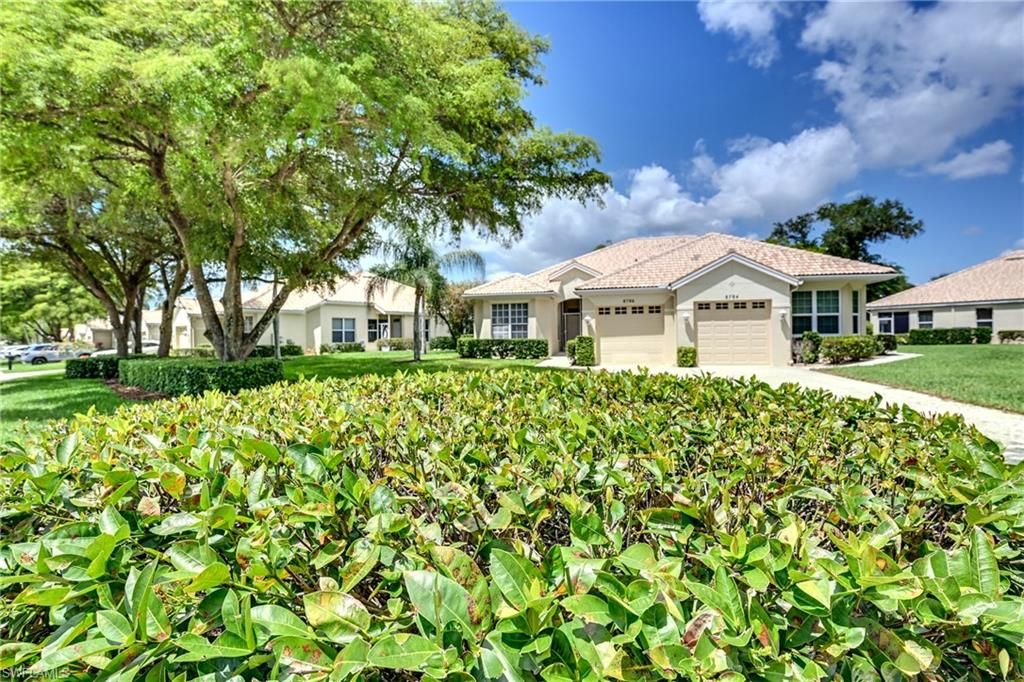 8786 E BAY CIR, FORT MYERS, FL 33908 — photo 2