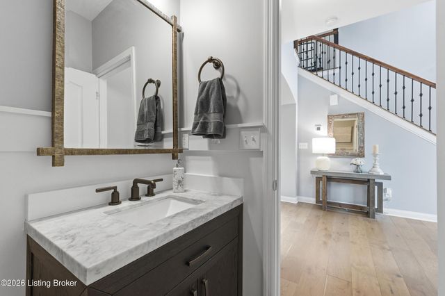 1107 Crossings Cove Ct, Louisville, KY 40245