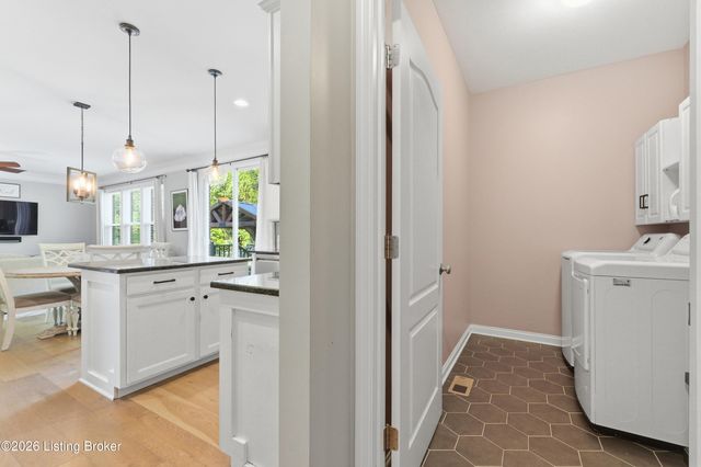 1107 Crossings Cove Ct, Louisville, KY 40245