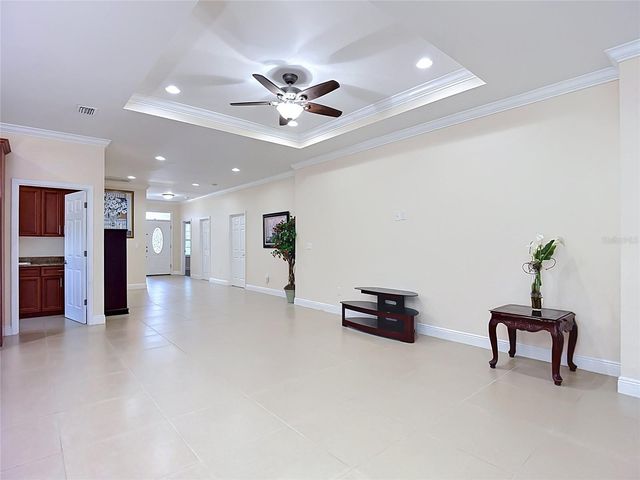5065 67TH WAY N, St Petersburg, FL 33709