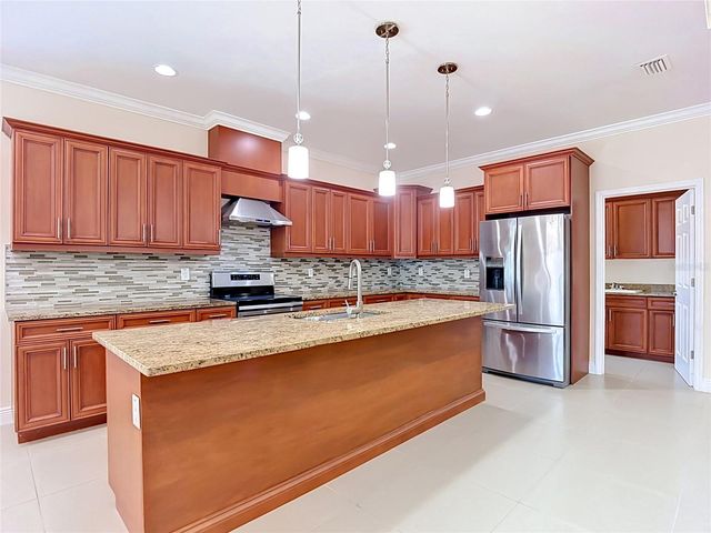 5065 67TH WAY N, St Petersburg, FL 33709