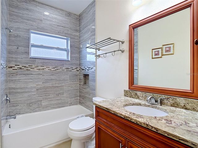 5065 67TH WAY N, St Petersburg, FL 33709