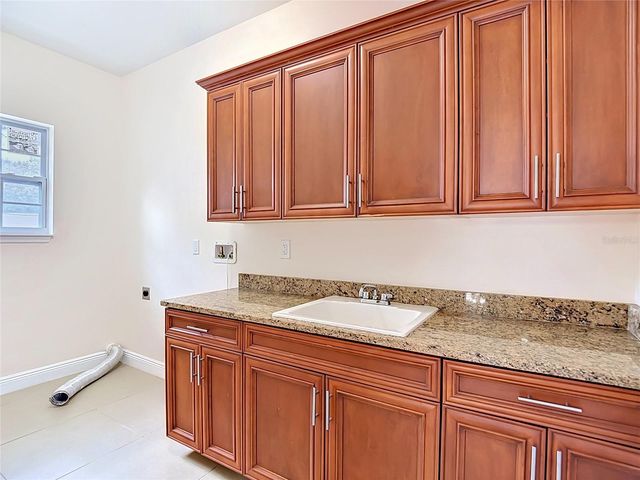 5065 67TH WAY N, St Petersburg, FL 33709