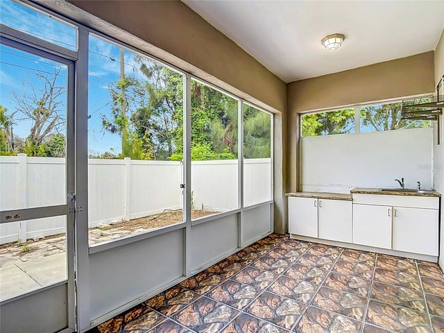 5065 67TH WAY N, St Petersburg, FL 33709