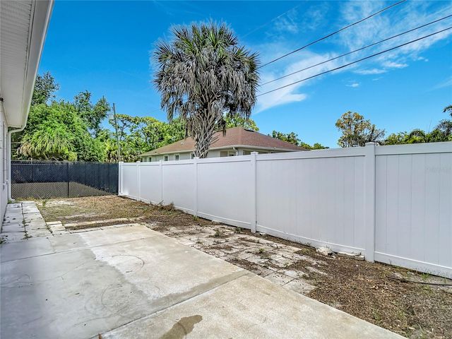 5065 67TH WAY N, St Petersburg, FL 33709