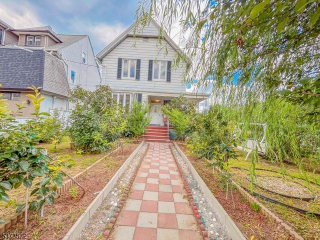 39 Pangborn Pl, Hackensack City, NJ 07601