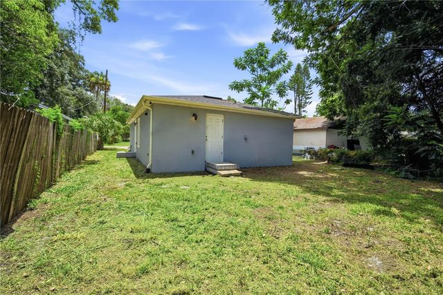 8310 N BROOKS STREET, Tampa, FL 33604