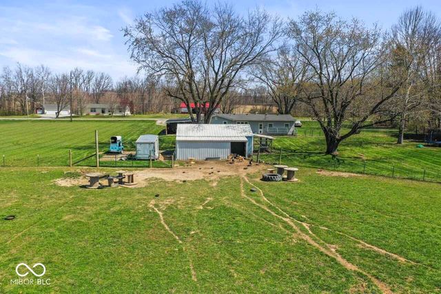 5571 N Raider Road, Middletown, IN 47356