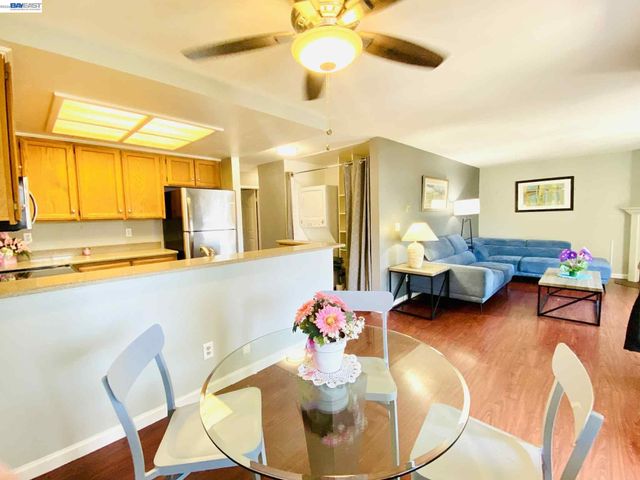 2505 Miramar Ave 122, Castro Valley, CA 94546