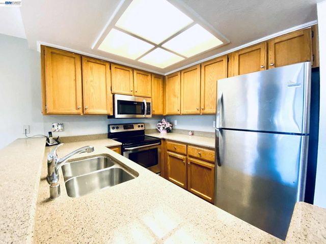 2505 Miramar Ave 122, Castro Valley, CA 94546