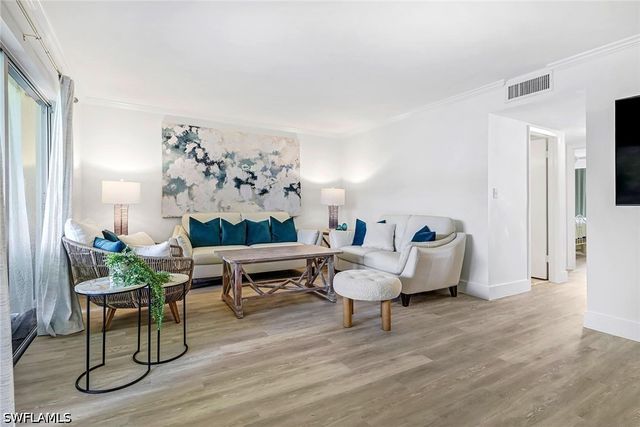 3000 Gulf Shore BLVD N 213, Naples, FL 34103