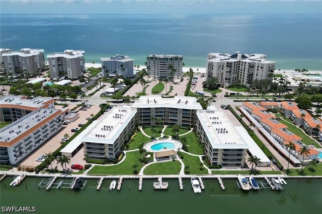 3000 Gulf Shore BLVD N 213, Naples, FL 34103