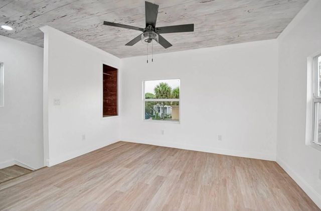 318 N E Street, Lake Worth Beach, FL 33460