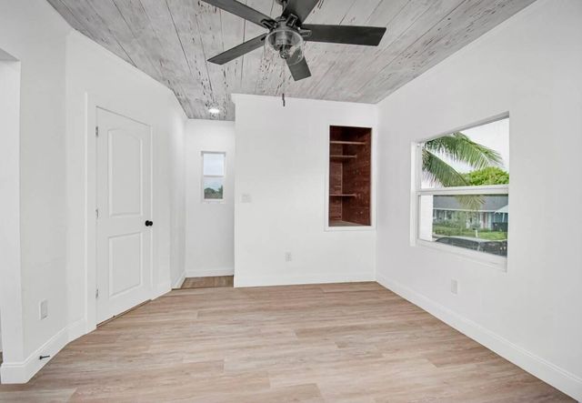 318 N E Street, Lake Worth Beach, FL 33460