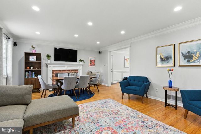 481 RED COAT LN, Wayne, PA 19087