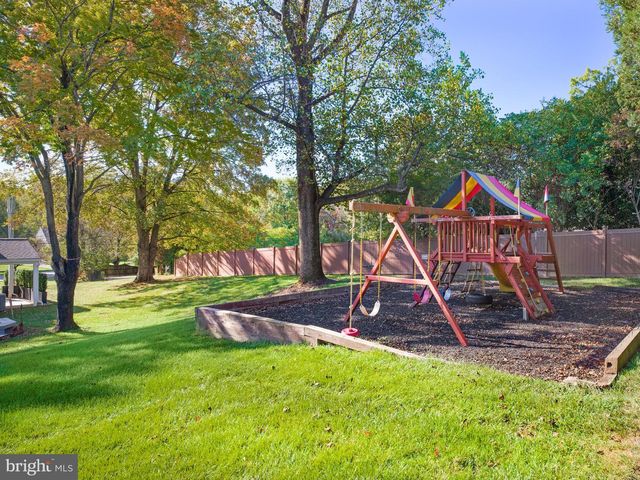 481 RED COAT LN, Wayne, PA 19087