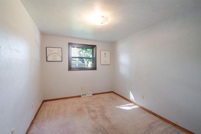 2525 HEATHER ROAD, Green Bay, WI 54311