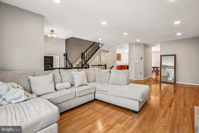 5944 NORHAM DR, Alexandria, VA 22315