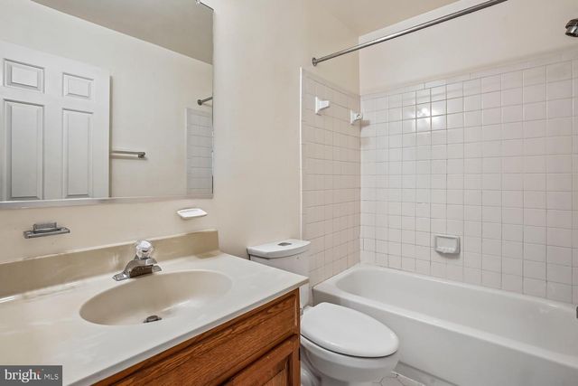 5944 NORHAM DR, Alexandria, VA 22315