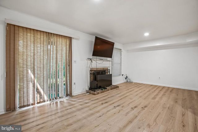 5944 NORHAM DR, Alexandria, VA 22315