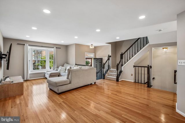 5944 NORHAM DR, Alexandria, VA 22315