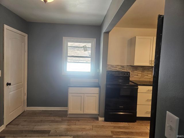 8416 E Lindstrom Lane, New Carlisle, IN 46552