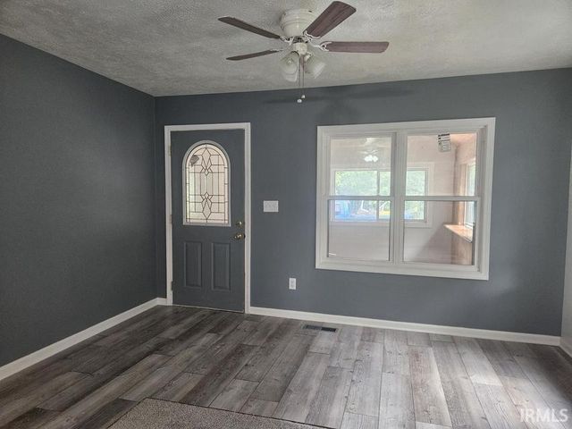 8416 E Lindstrom Lane, New Carlisle, IN 46552