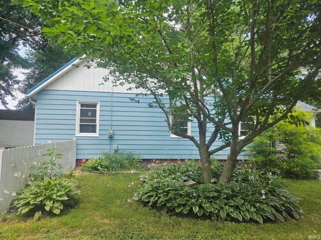 8416 E Lindstrom Lane, New Carlisle, IN 46552