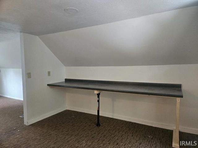 8416 E Lindstrom Lane, New Carlisle, IN 46552