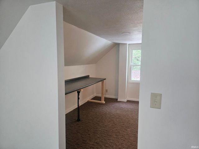8416 E Lindstrom Lane, New Carlisle, IN 46552