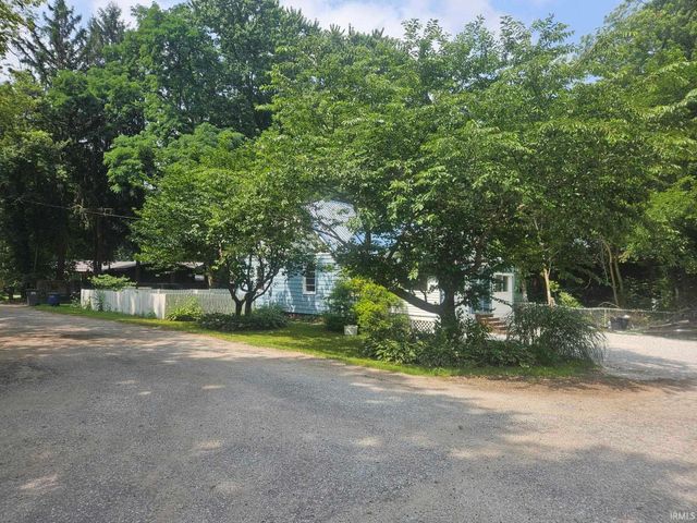8416 E Lindstrom Lane, New Carlisle, IN 46552