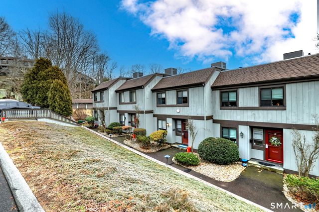 7 Harbour Village A, Branford, CT 06405