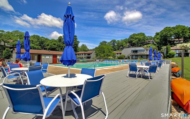 7 Harbour Village A, Branford, CT 06405