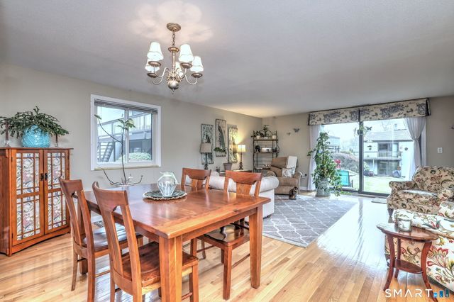 7 Harbour Village A, Branford, CT 06405