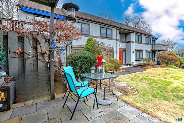 7 Harbour Village A, Branford, CT 06405