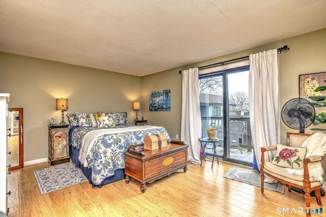 7 Harbour Village A, Branford, CT 06405