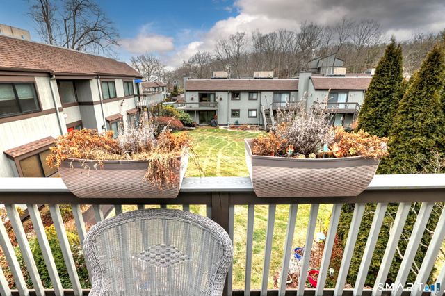 7 Harbour Village A, Branford, CT 06405