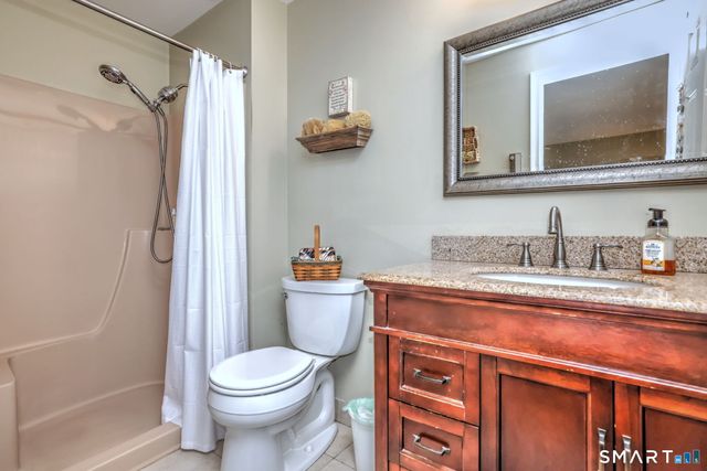 7 Harbour Village A, Branford, CT 06405