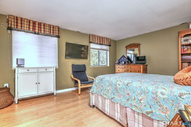 7 Harbour Village A, Branford, CT 06405