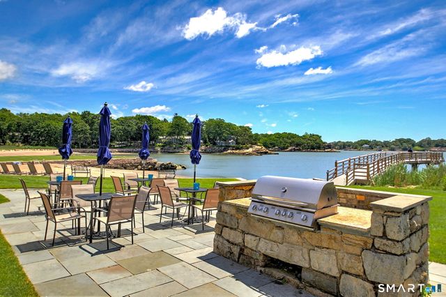 7 Harbour Village A, Branford, CT 06405