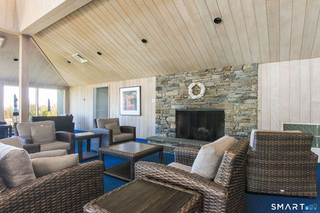 7 Harbour Village A, Branford, CT 06405