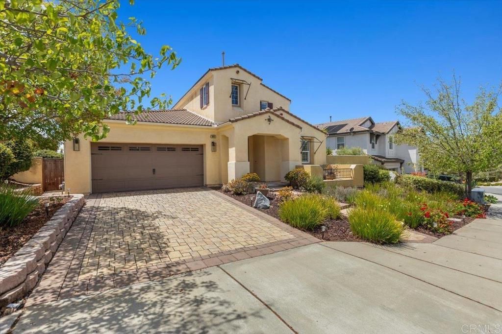 Image 9 of property listing at 1093 Vega Way, San Marcos, CA 92078