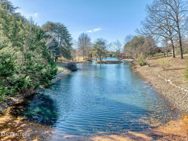 753 Farmington Way, Maryville, TN 37801