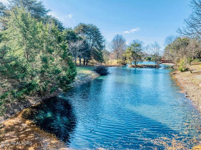 753 Farmington Way, Maryville, TN 37801