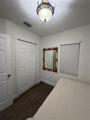 2642 Atlantic Ave, Opa-locka, FL 33054