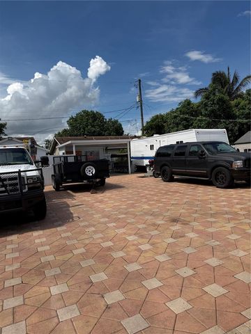 2642 Atlantic Ave, Opa-locka, FL 33054