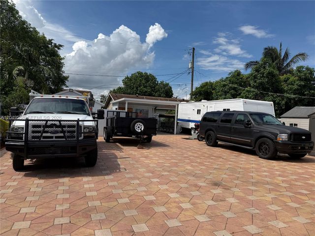 2642 Atlantic Ave, Opa-locka, FL 33054